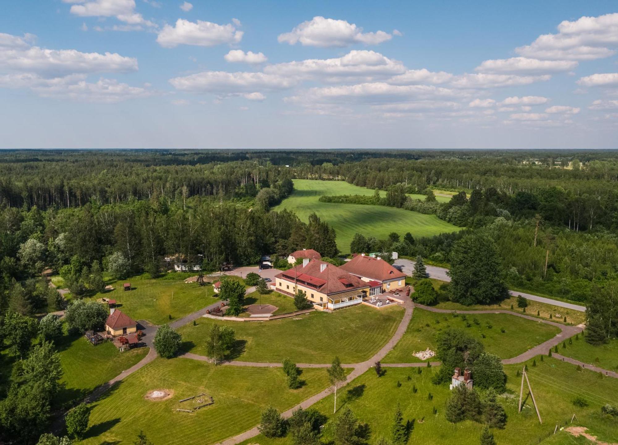 Ruunawere Hotel Nõmmealuse Buitenkant foto